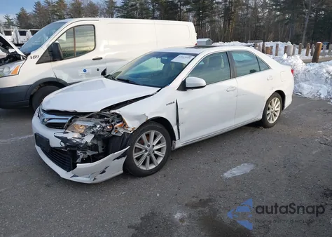 2013 Toyota Camry Hybrid Xle z USA, uszkodzony, nr VIN 4T1BD1FK8DU081822